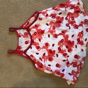 Small top  perfect for Valentine’s Day!
